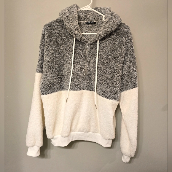 Super Soft Shein pull over hoodie | SZ Medium - Picture 1 of 7